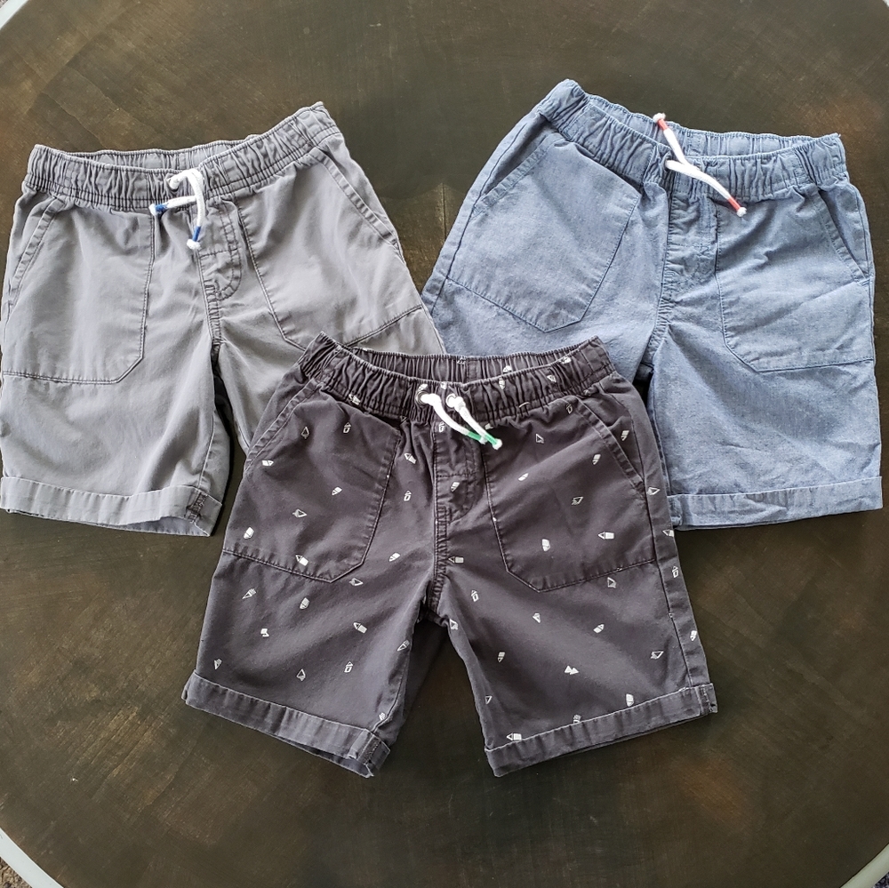 Boys Cat & Jack shorts, size 5t